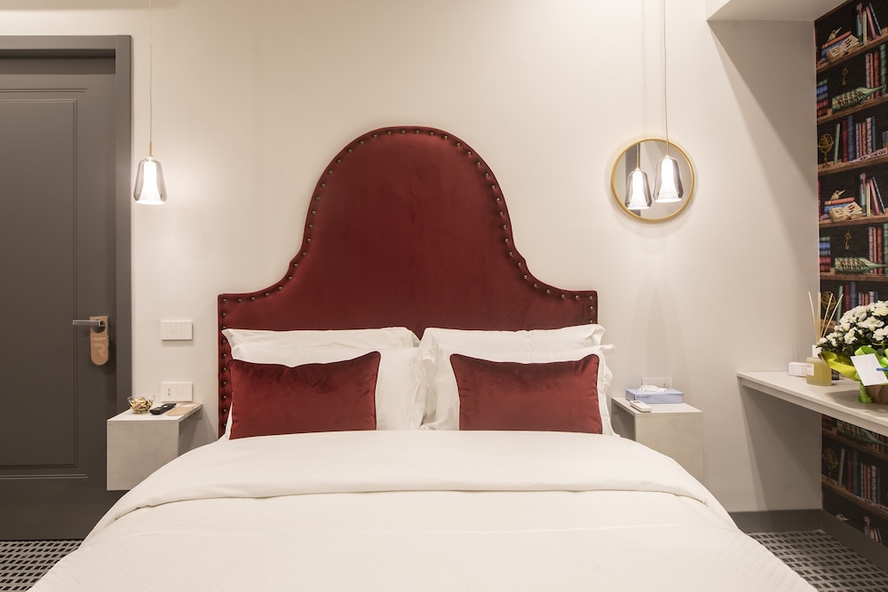 Three Rooms Toledo Luxury