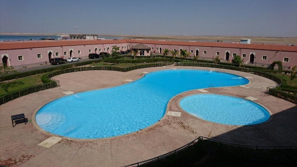 Hotel & Resort Golden Marina Yanbu فندق ومنتجع جولدن مارينا ينبع إدارة وتشغيل شركة منتجع المرسى الذهبي