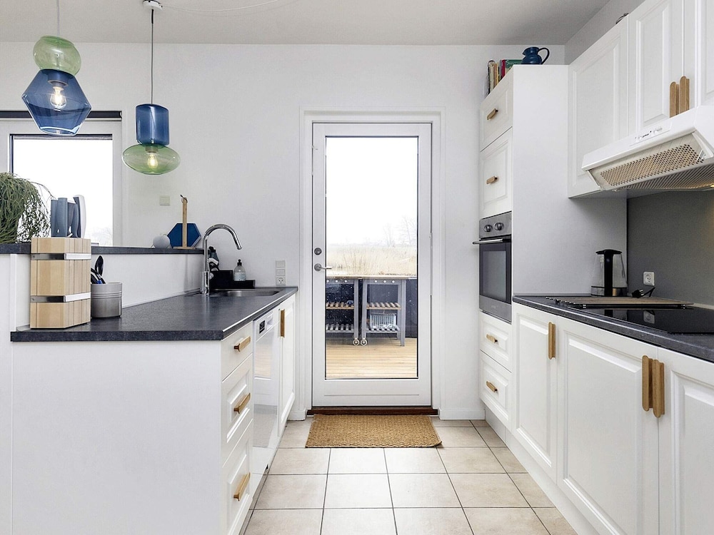 4 Star Holiday Home in Humble view 4