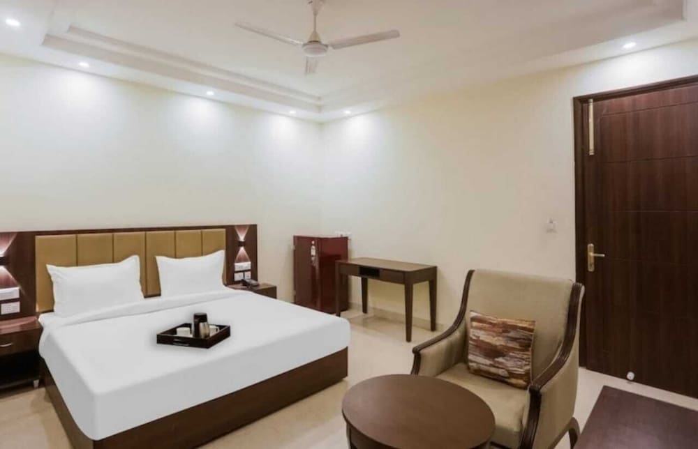 Akshay Hotel