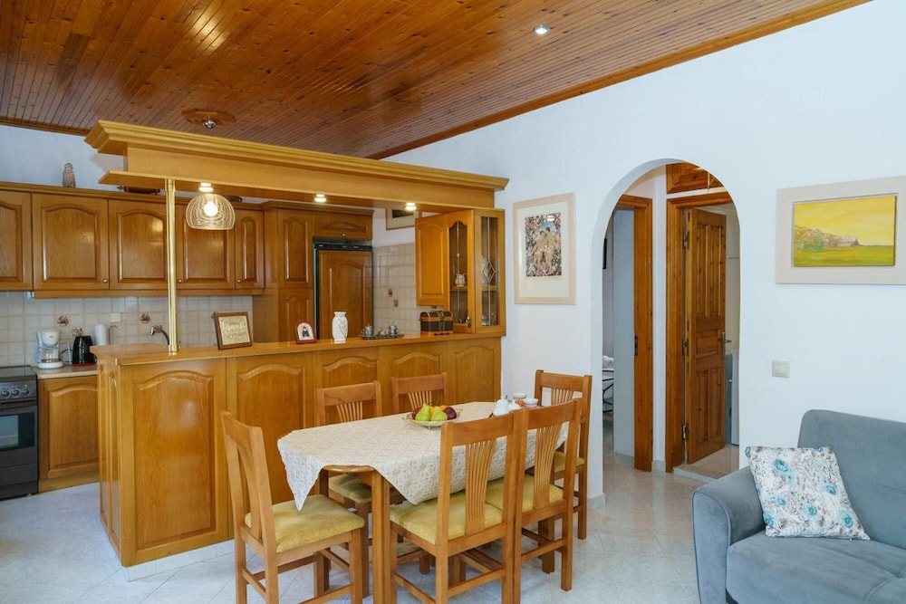 Hydra Cool House-maritime Cozy Home Fully Equipped view 5