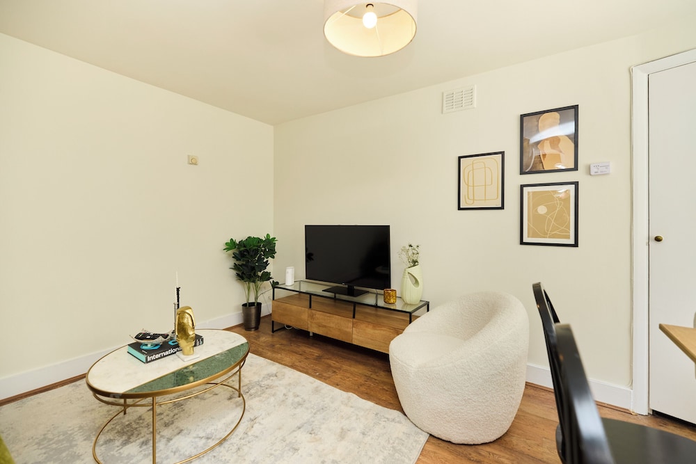 The Archway Garden Flat