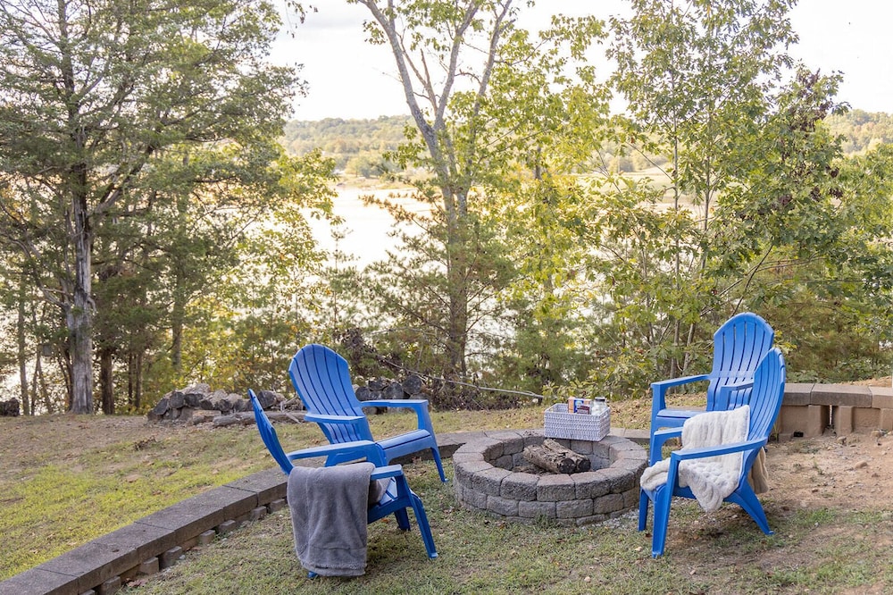 The Retreat at Paradise Hills
