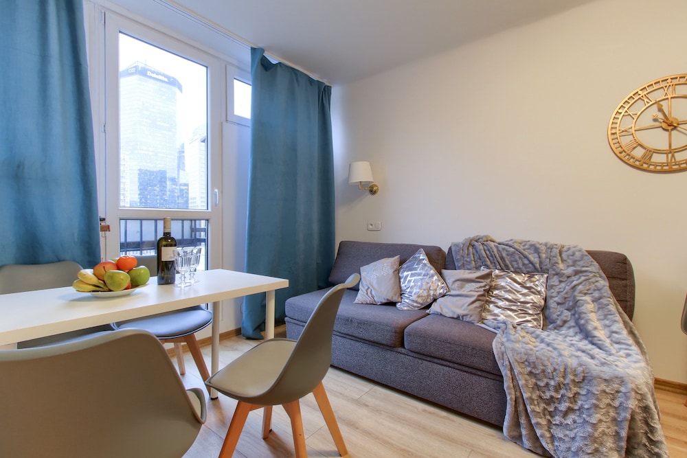 UNIT Warszawa Centrum Room by Metro Rondo ONZ