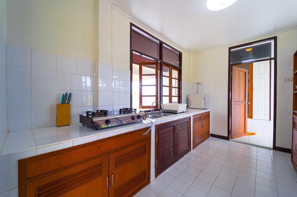 Oceanfront 6 Bedroom Twin Villas OV6