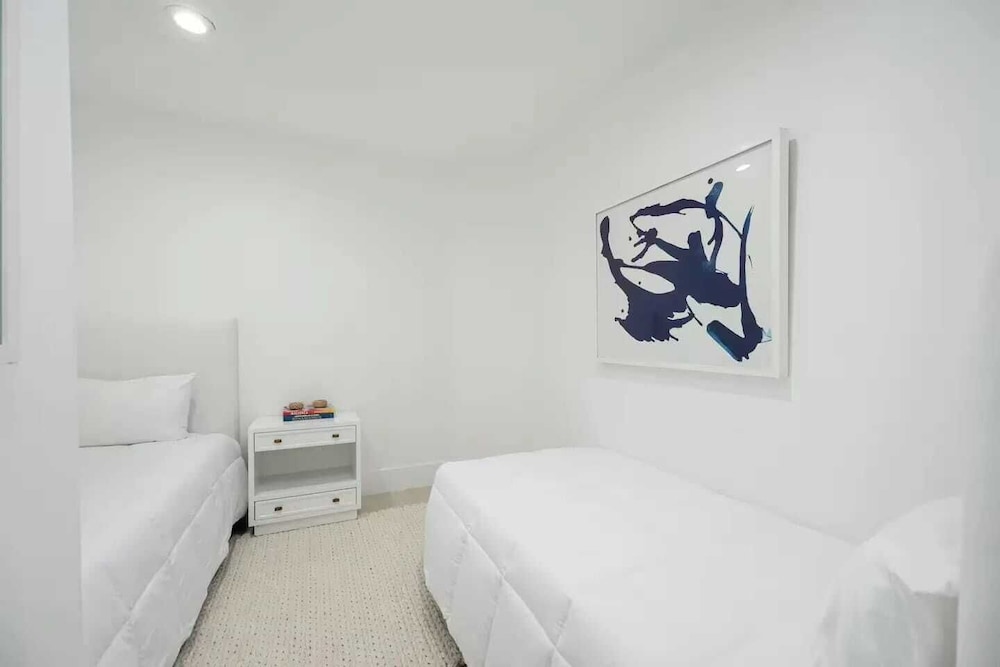 The Bravo Beach Club Tennis, Beach, Basketball, Golf Ultra-luxe Compound by Avantstay