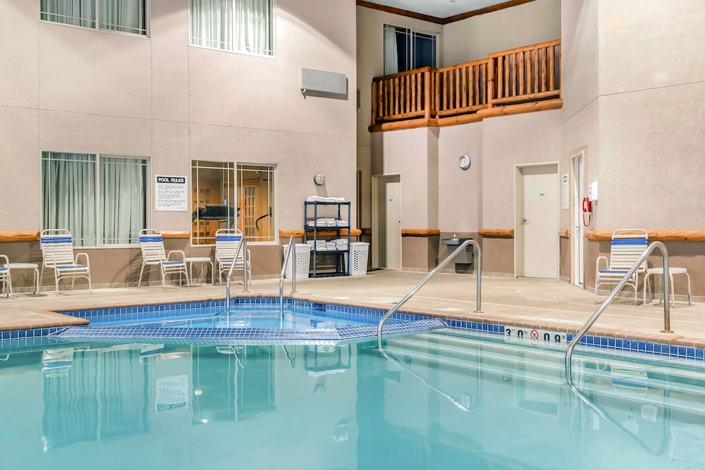 Rodeway Inn and Suites Tomahawk - Property Image 6