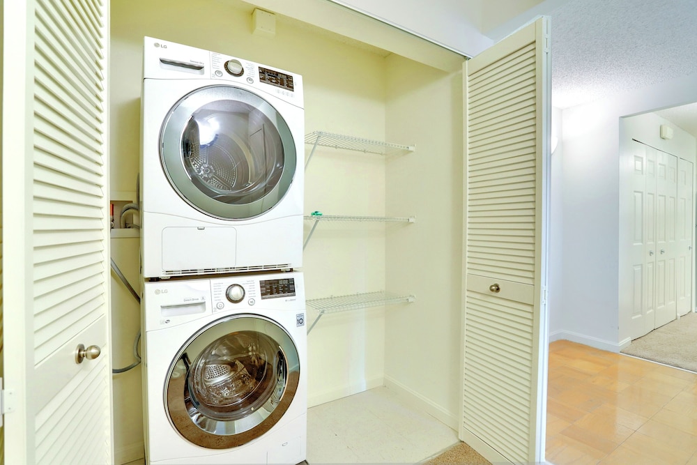 DC Airport Metroline Apartments