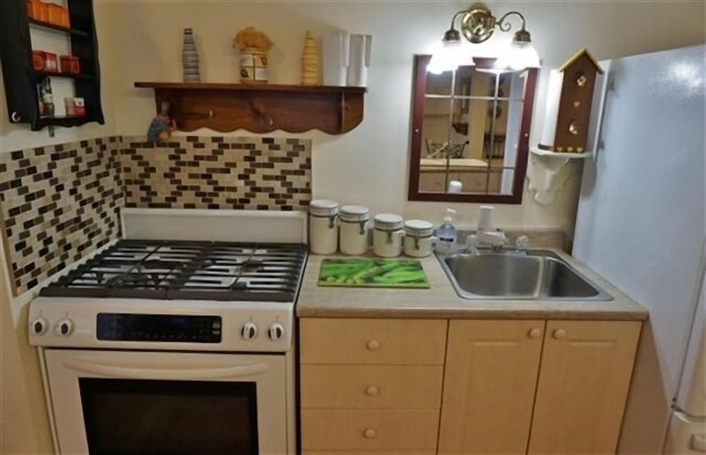457 Lake St Peter 3 Bedroom Cottage