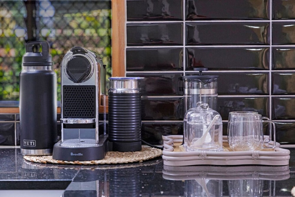 Nature s Nest Pool SPA Outdoor Kitchen Dining