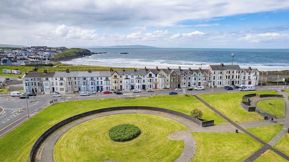 Hotel Portrush by the Sea - Dunluce Park - Image 1