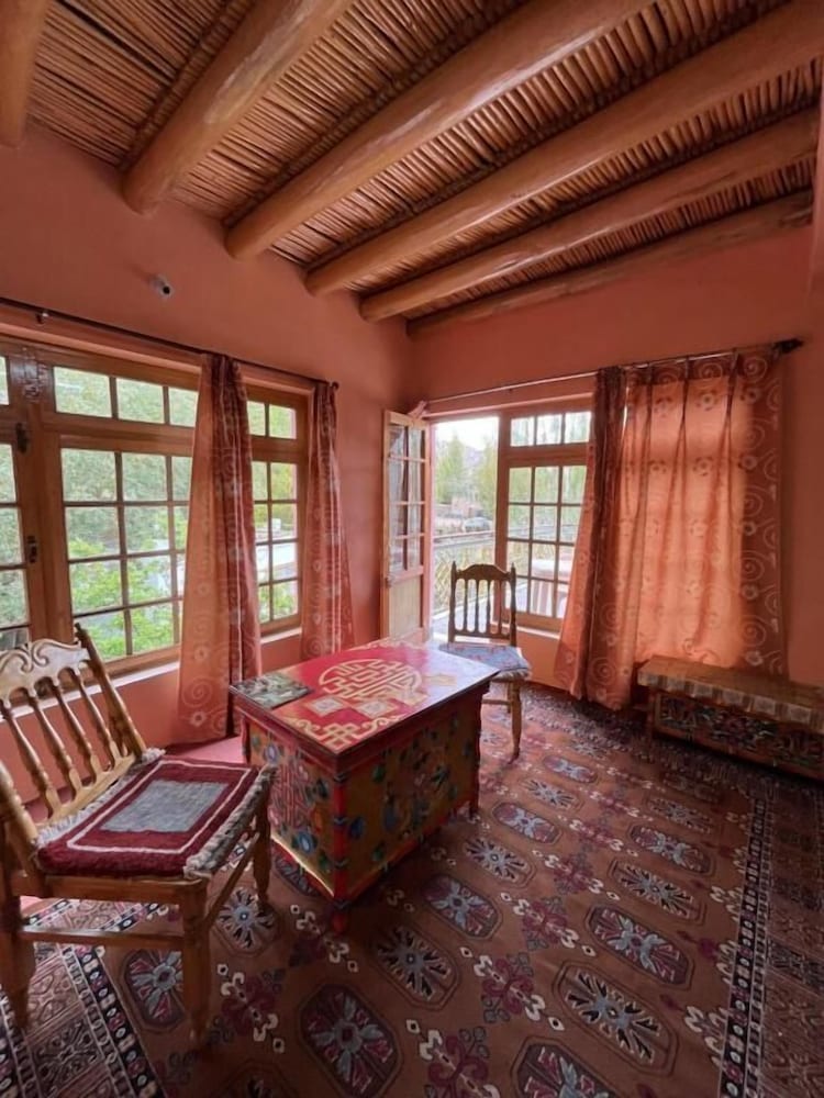 Napishu guest house