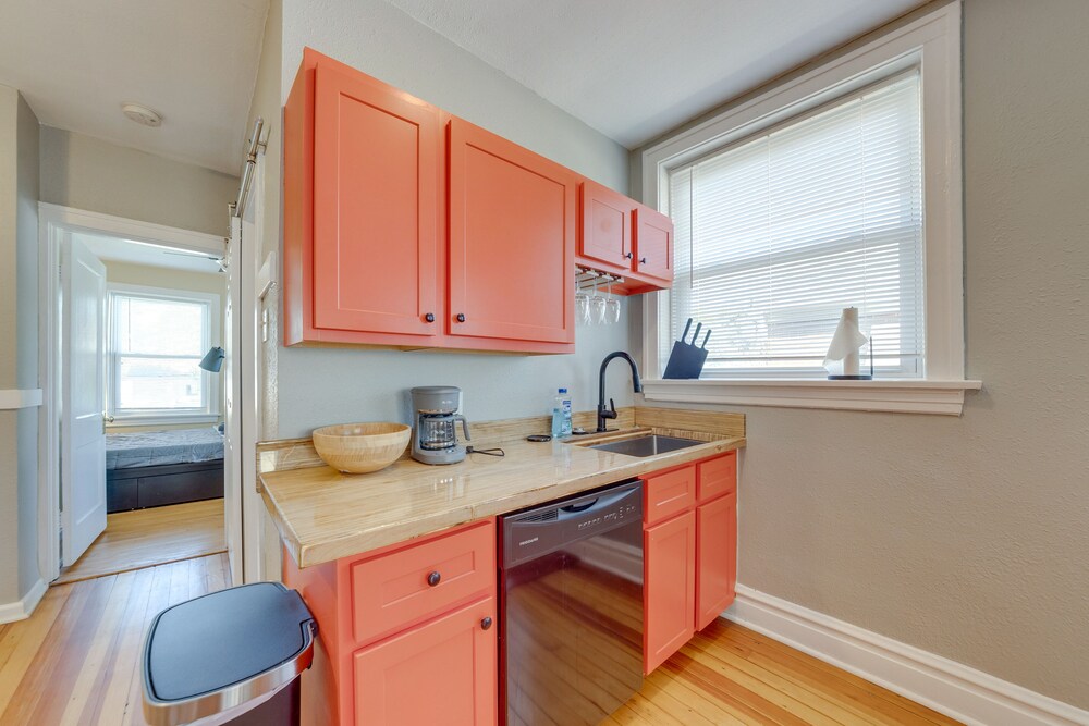St Louis Vacations - Inviting St Louis Apartment - Great Location! - Property Image 20