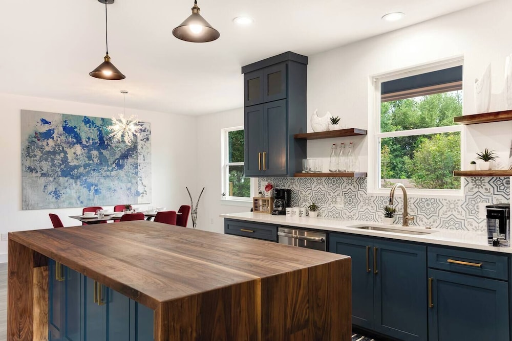 Luminous and Cozy 3BR 2Bath Escape