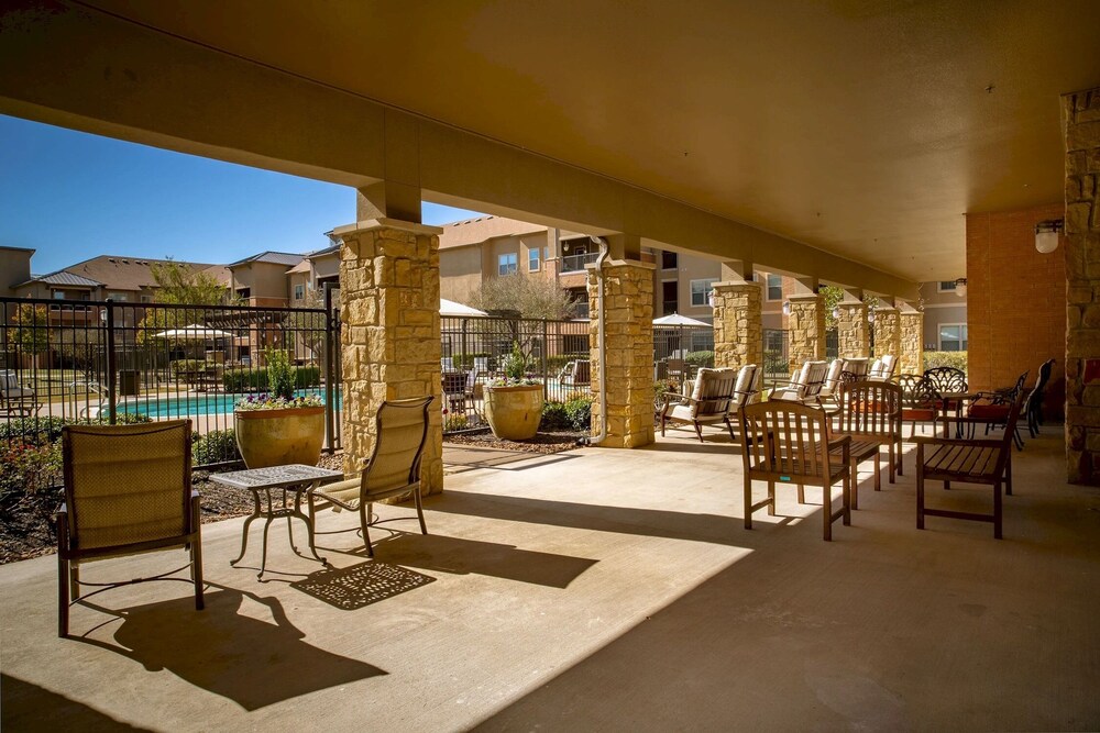 Landing Furnished Apartments near East Arlington