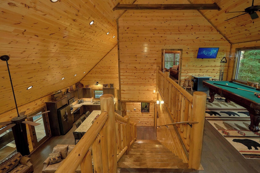 Adventure Lodge