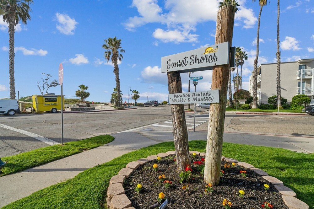 Beach Condo W/private Patio #135 1 Bedroom Condo by Sunset Shores Condominiums