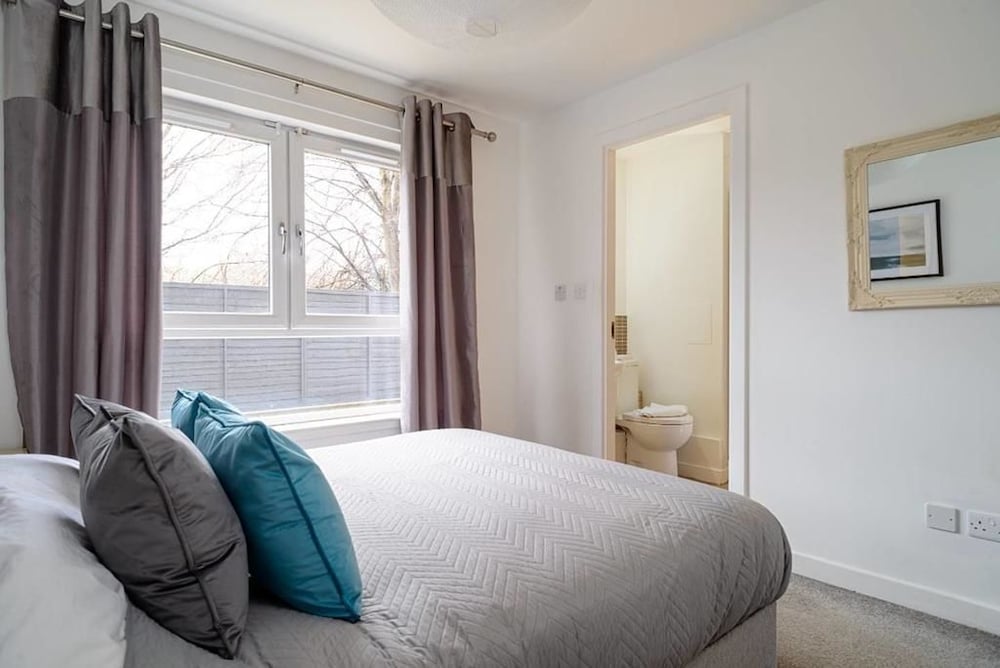 Fabulous Apartment near Edinburgh Center view 3