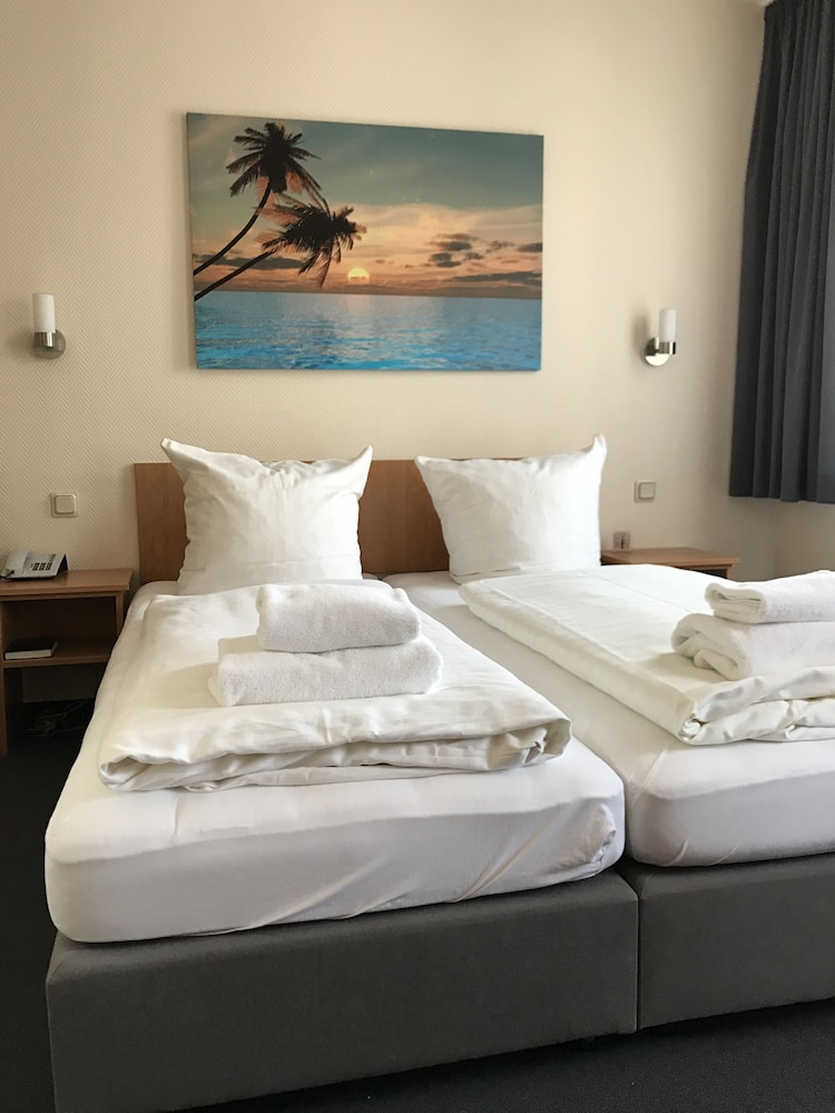 Hotel La Isla view 4