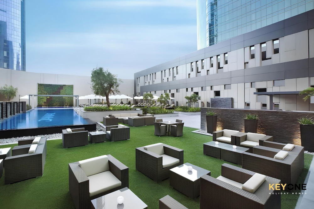 The Cosmopolitan Spacious Studio
