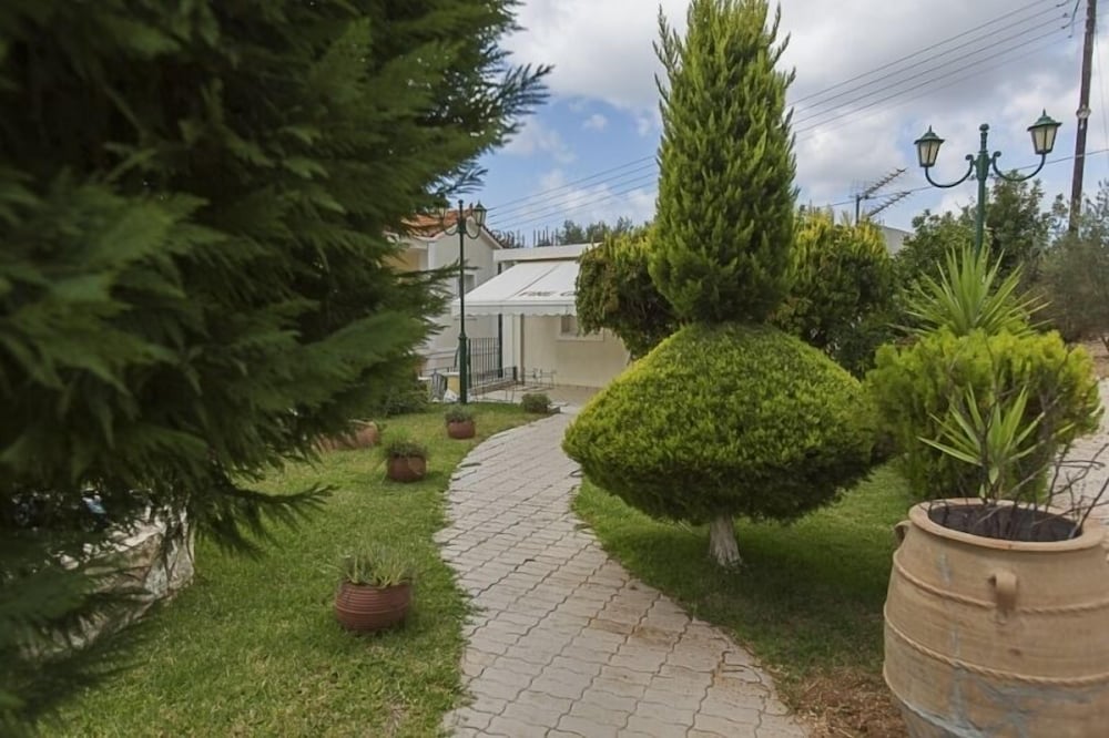 Garbis Villas