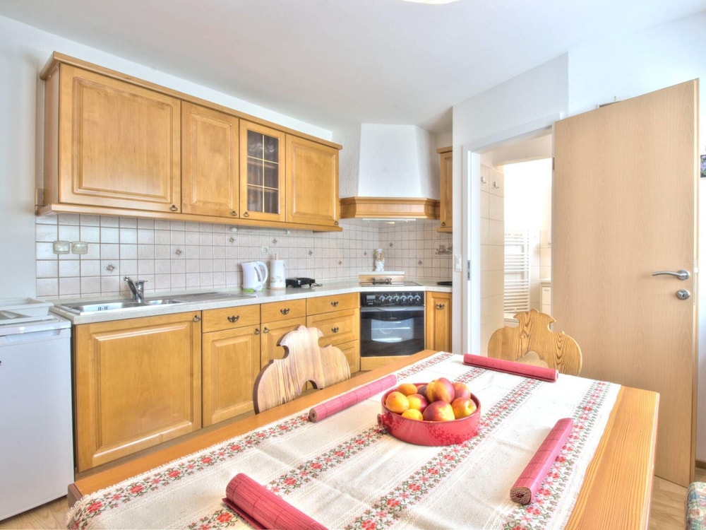 Beautiful Apartment in Bled Near Lake view 4
