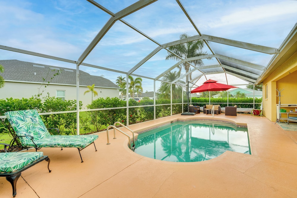 6 Mi to Coast: Cape Coral Family Home