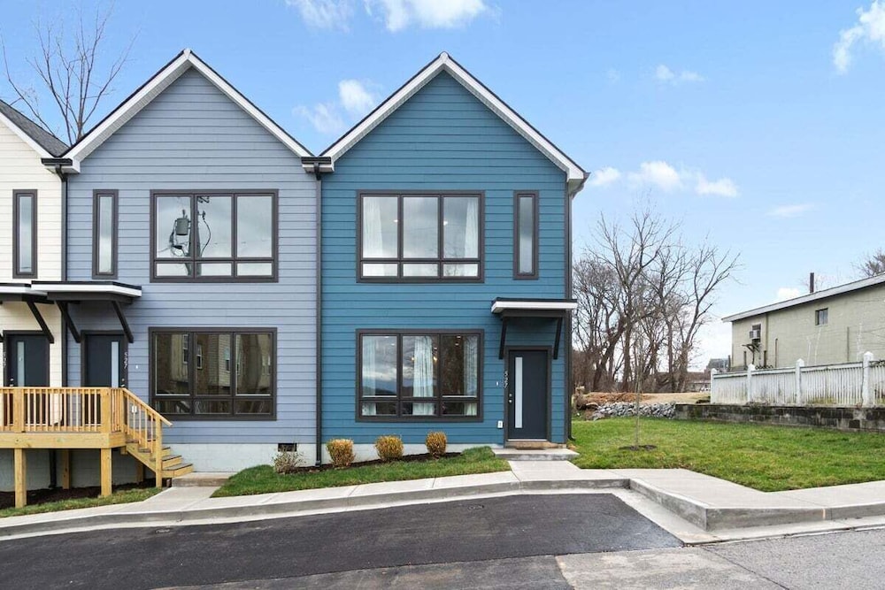 Rebecca's Downtown Luxury Living