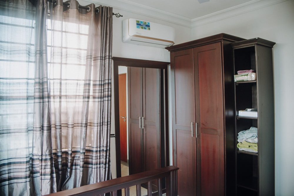 Stunning 2-bed Apartment in Dar es Salaam view 5