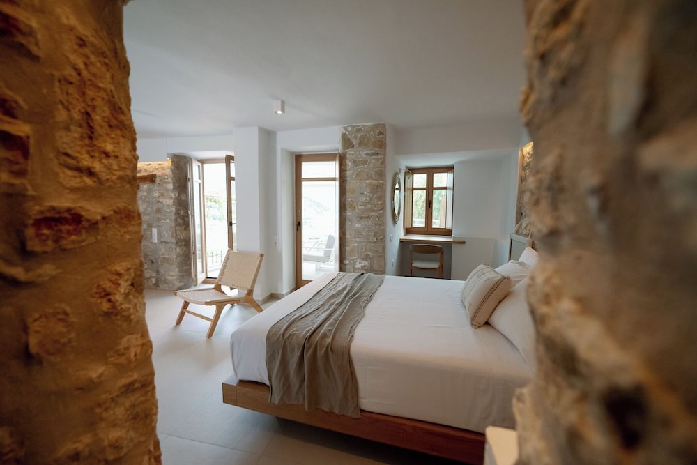Oceanis Suites Living Parga