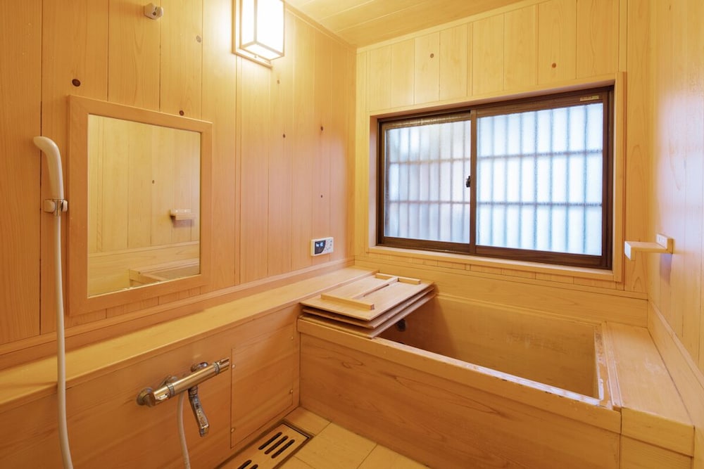 Shirakawago Gassho-house YOKICHI view 5