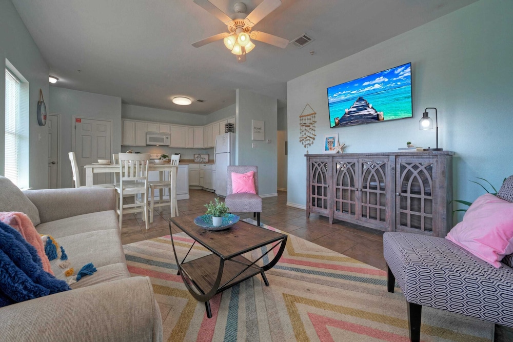 9 Costa Bahia Condos Sleeps 48 + Pool Minutes to the Beach