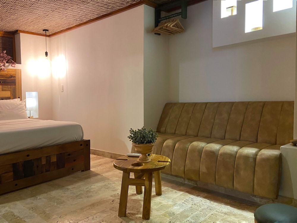 w Luxury House w Sleek Terrace in Cartagena