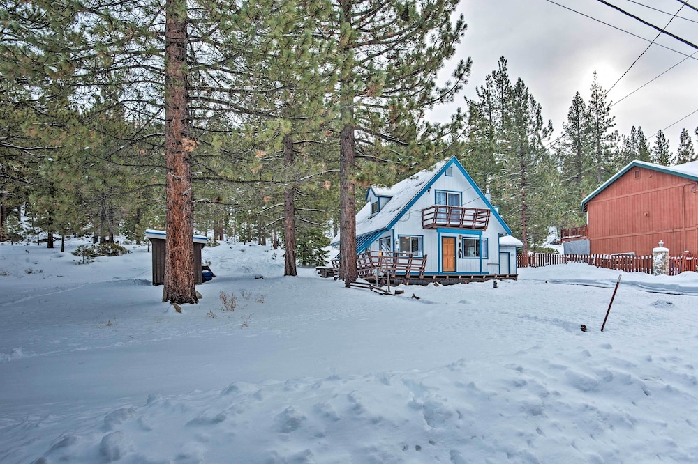 Peaceful & Upscale Ski Cabin: 11 Mi to Heavenly! view 4