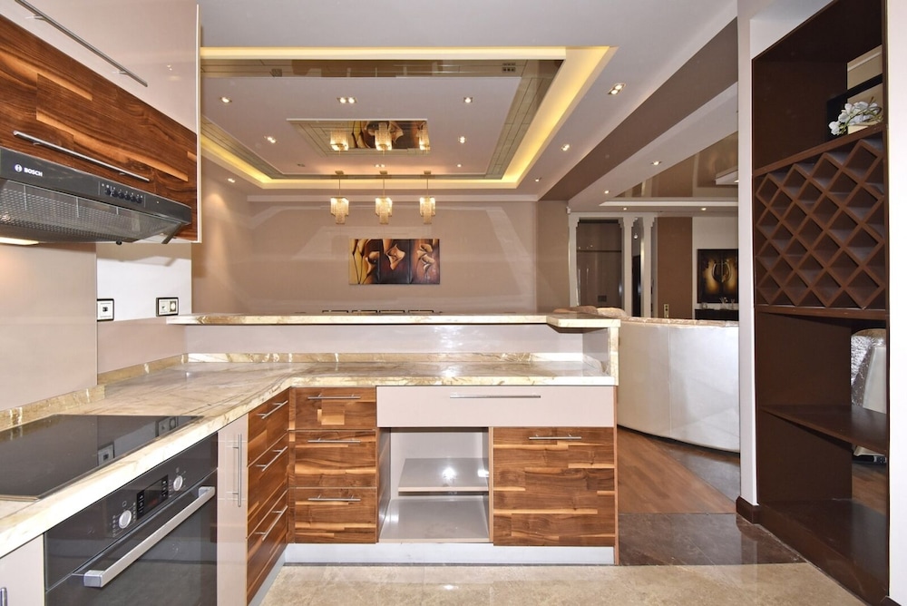 North Ave. Apartments by Luxe Group HH55