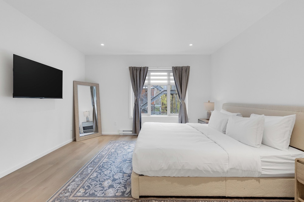 Le Victoria MidTown Montreal
