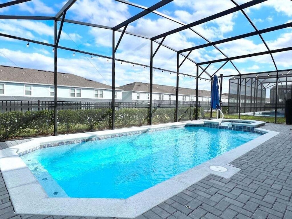 Scifi Theater Amazing Theme 7 Bed Pool Home 7 Bedroom Home