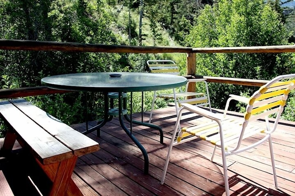Creekside Lodge at Yellowstone