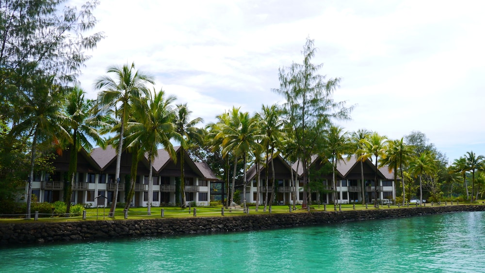 Palau Pacific Resort 72