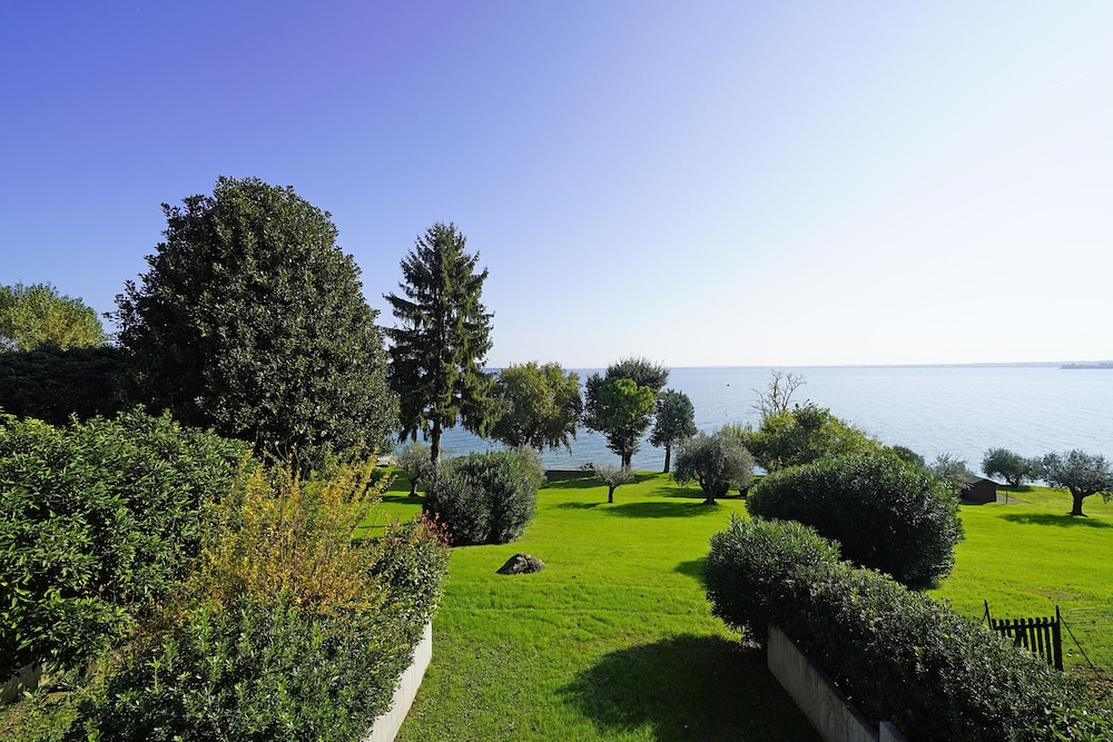Il Melagrano A12 by Wonderful Italy