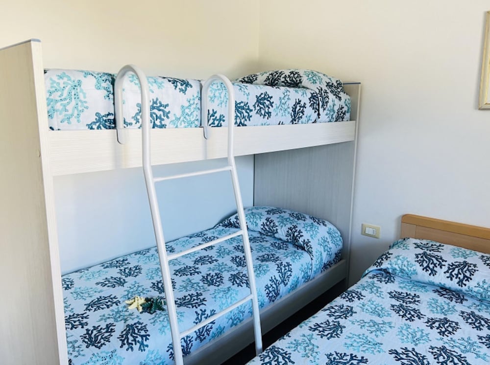 Comfortable Flat a few Steps From the Beach
