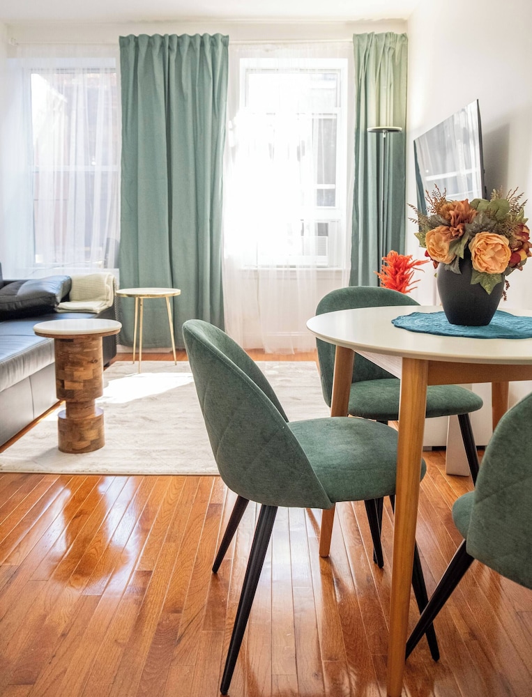 Stylish One Bedroom Apt on UES