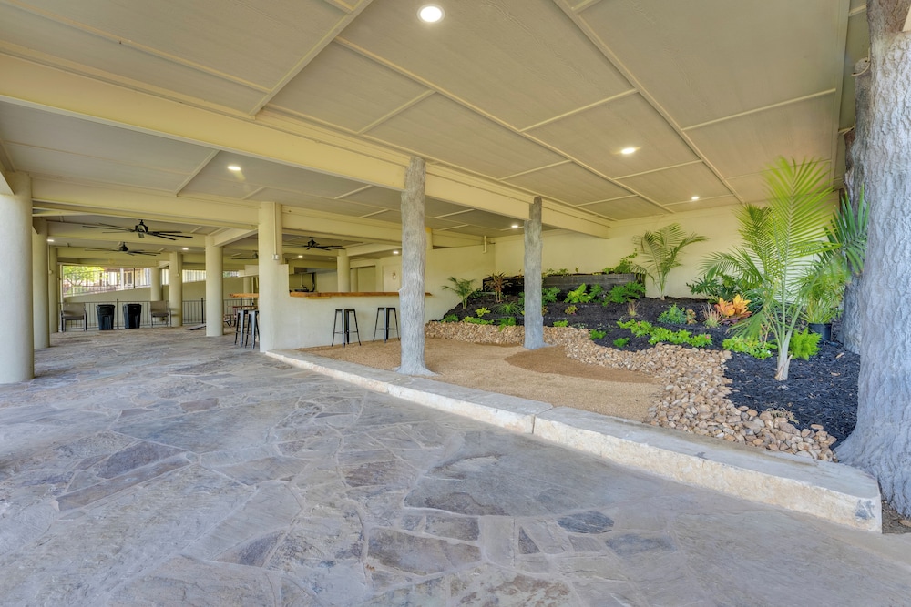 Luxe Waterfront Home w/ Boat Slip in New Braunfels