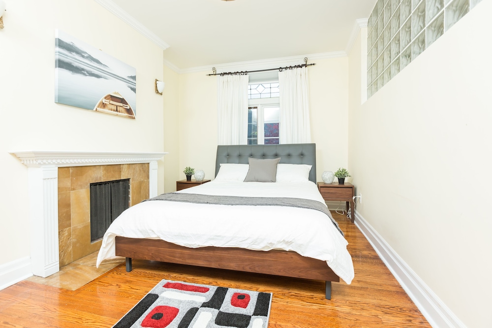Applewood Suites - Yorkville