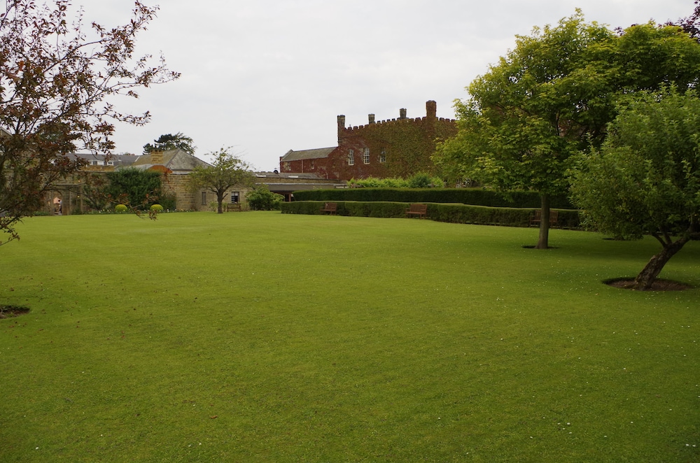 Sneaton Castle Centre