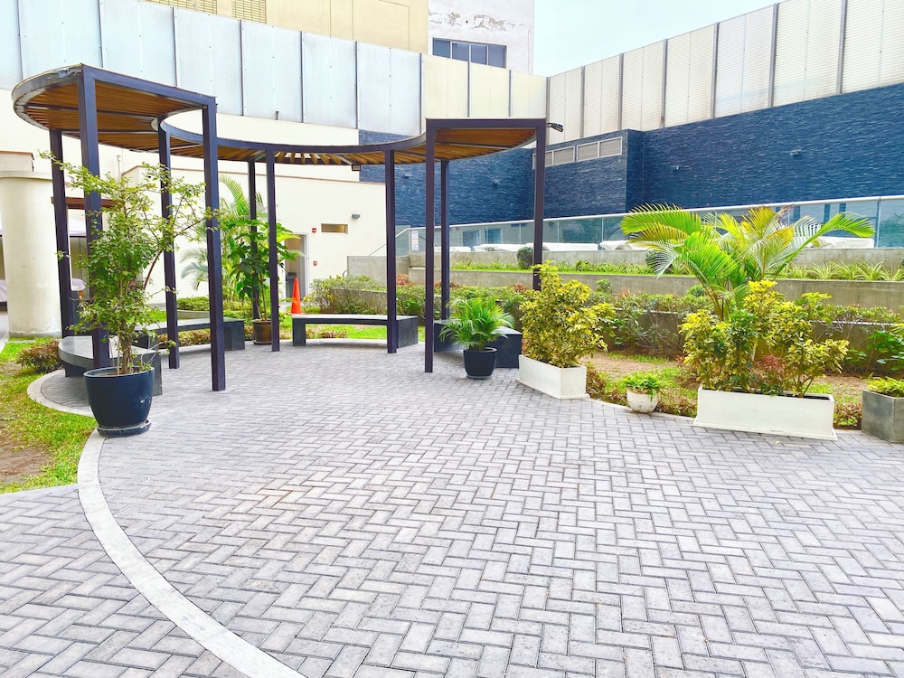 Exclusive Apartment One Step Away from San Isidro (906)