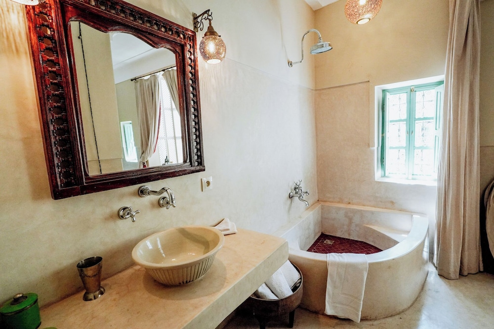 Riad dar ayur