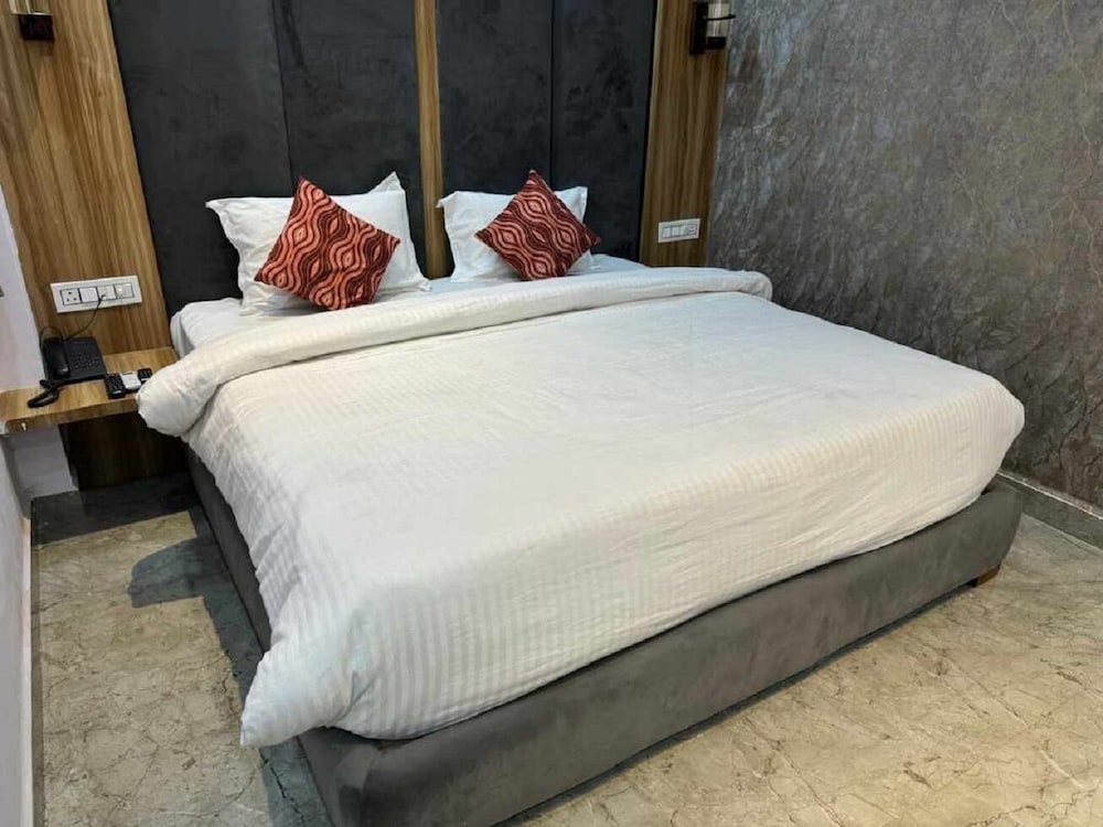 Hotel Maa Parvati Residency - Chitrakoot