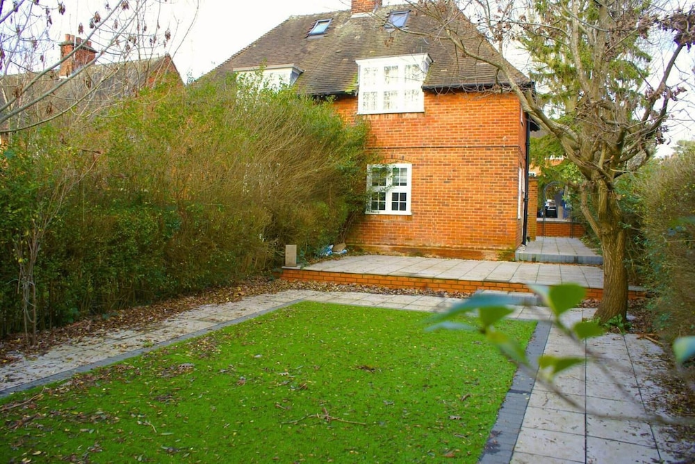 outdoor bbq area