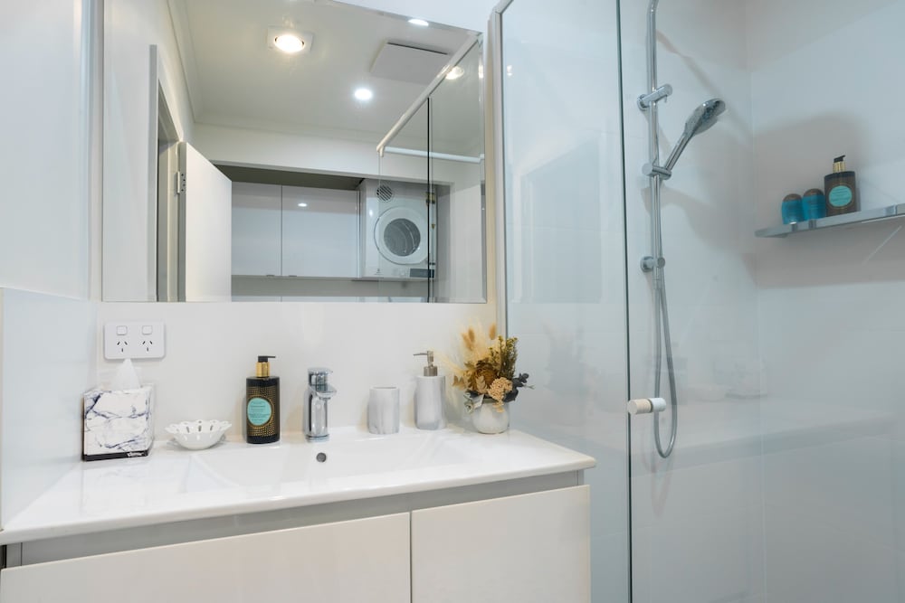 Beautiful Pet Friendly 1BR Cottage With Patio